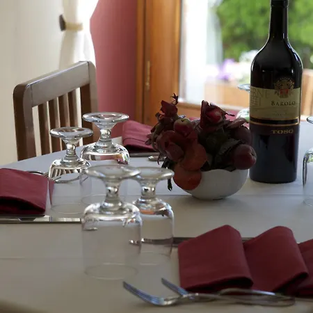 فندق Rosa Serenella 3*