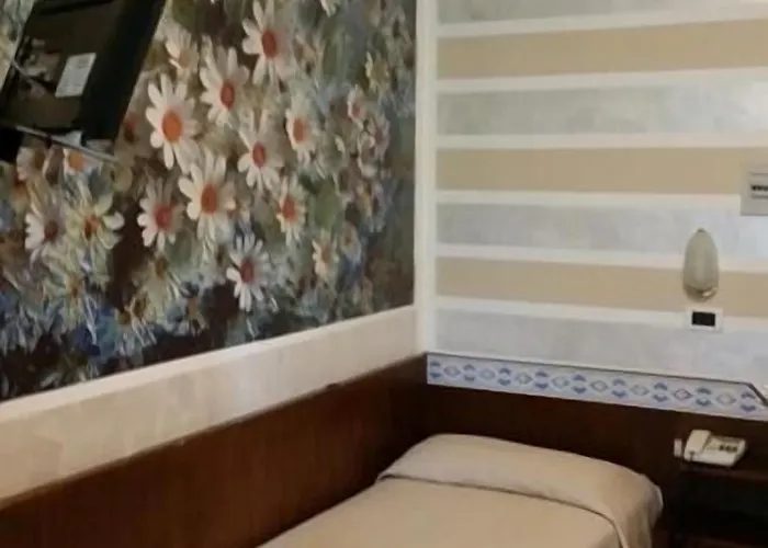 Ξενοδοχείο Rosa Serenella 3*